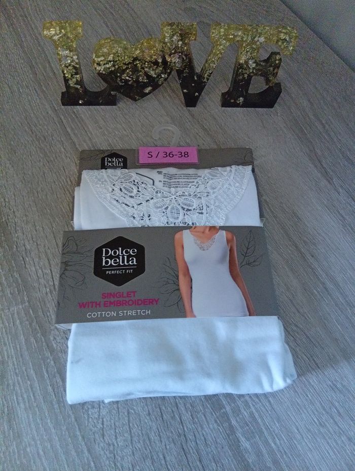 Joli débardeur p'tite dentelle agréable à porter dû 36/38 95% coton