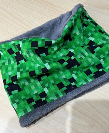Snood polaire Minecraft  Existe en plusieurs taille  Merci de m’indiquer la taille de l’enfant