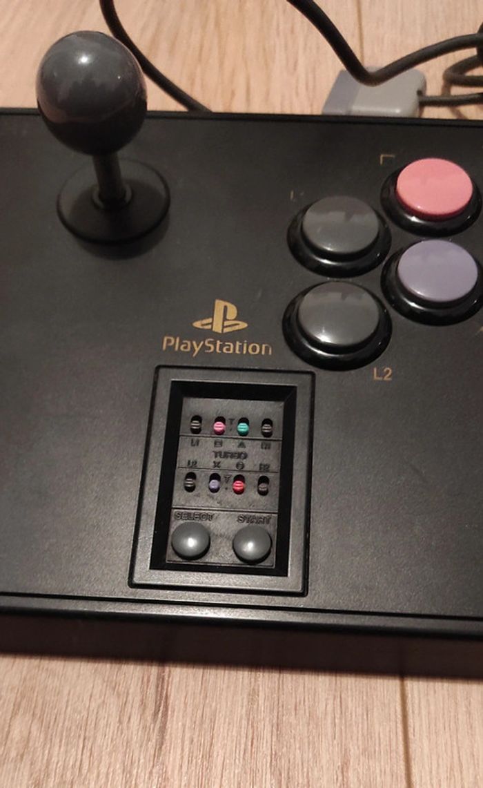 Stick arcade hori ps1 - photo numéro 2