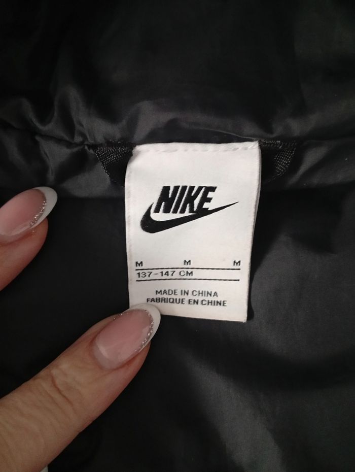 Doudoune Nike 10/12 ans - photo numéro 3