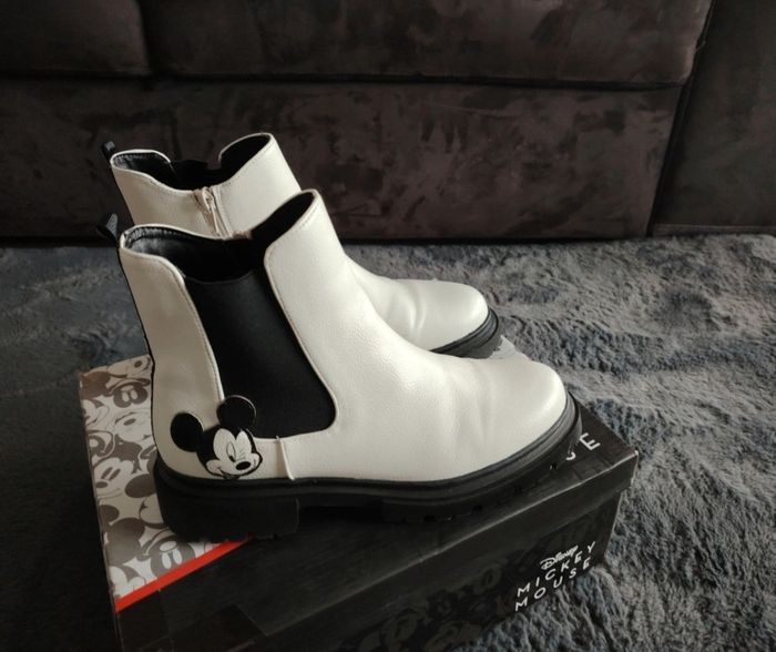 Bottines blanches pointure 39 Disney - photo numéro 4
