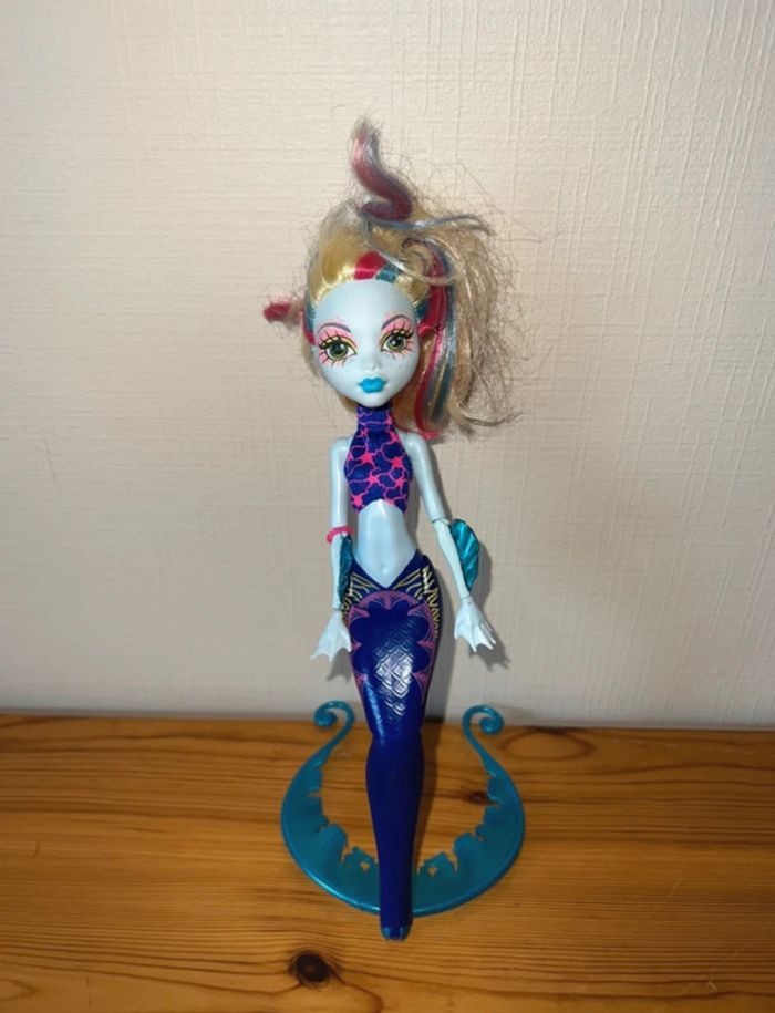 Monster High Lagoona Blue Great Scarrier