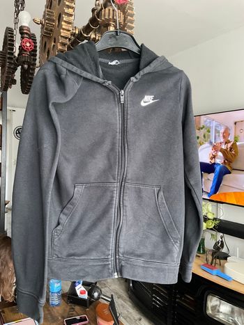 Veste Nike garçon taille 12 ans 