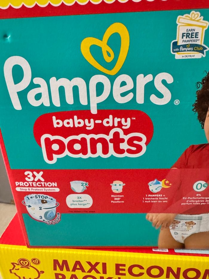 Couche pants Pampers taille 6
