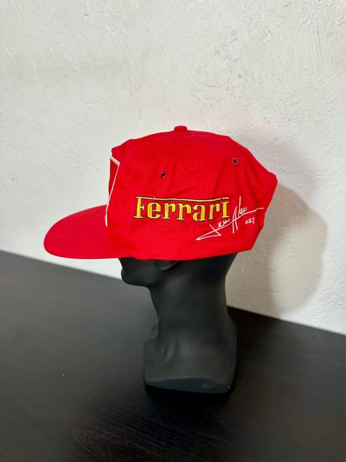 Casquette Ferrari x Marlboro - photo numéro 11