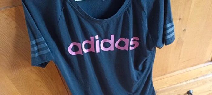 T-shirt adidas - photo numéro 2