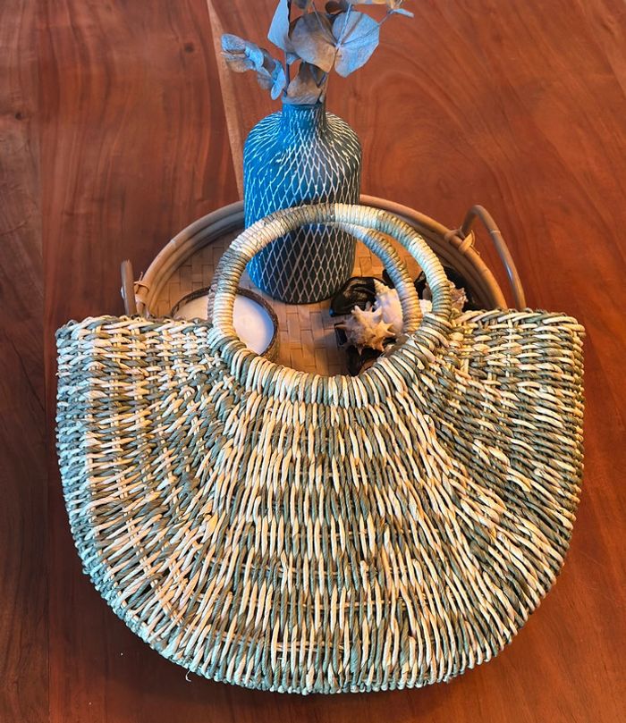 Sac panier rond tressé artisanal en osier naturel – Porté main