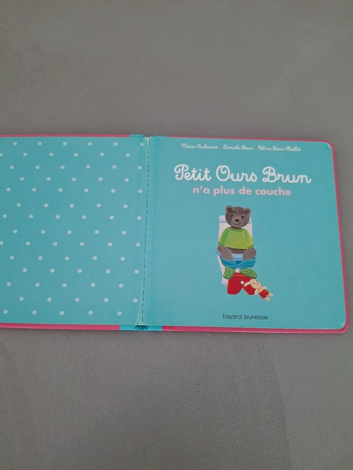 Livre "Petit Ours Brun n'a plus de couche" - photo numéro 2