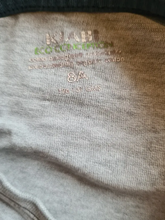 Lot 4  tee-shirt manches courtes 8 ans - photo numéro 7