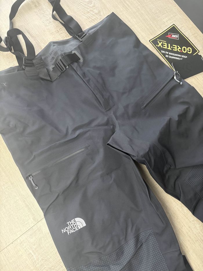 Salopette de ski noir The North Face SUMMIT L5 - photo numéro 3