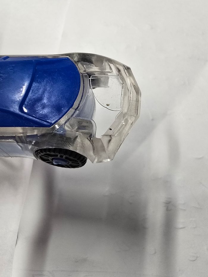 Porte clés voiture lumineuse - photo numéro 2