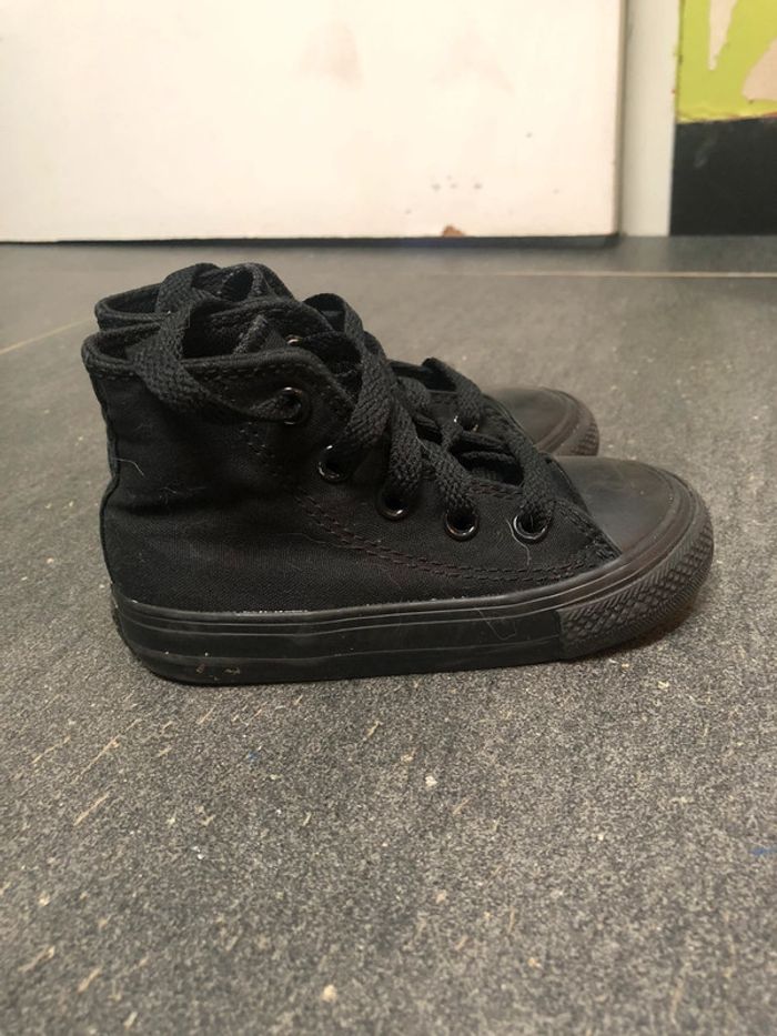 Paire de converse - photo numéro 2