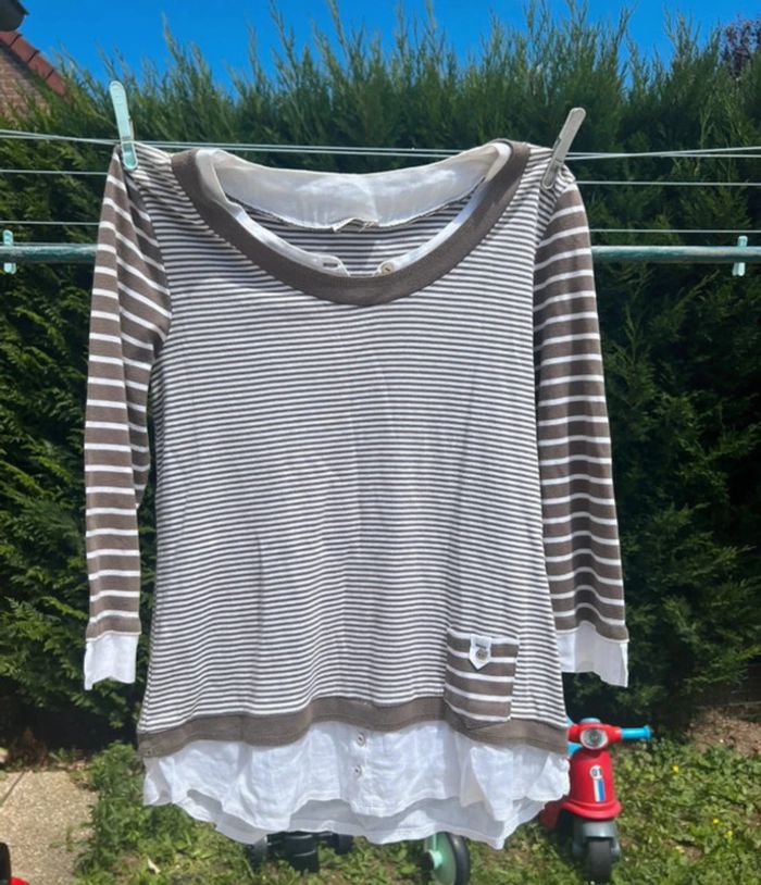 T-shirt tendance de la marque EllaModa, en bon état général. Taille M - photo numéro 2