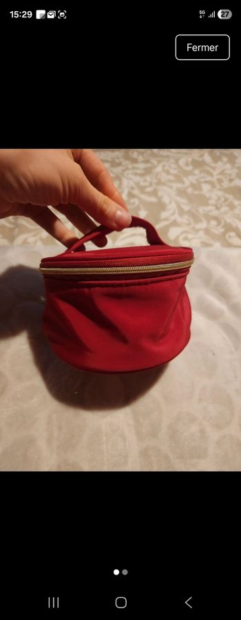 Trousse clarins 