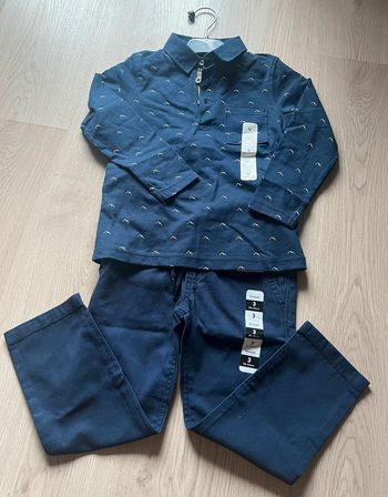 Ensemble (tee-shirt et pantalon )