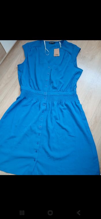 Robe courte boutonnée