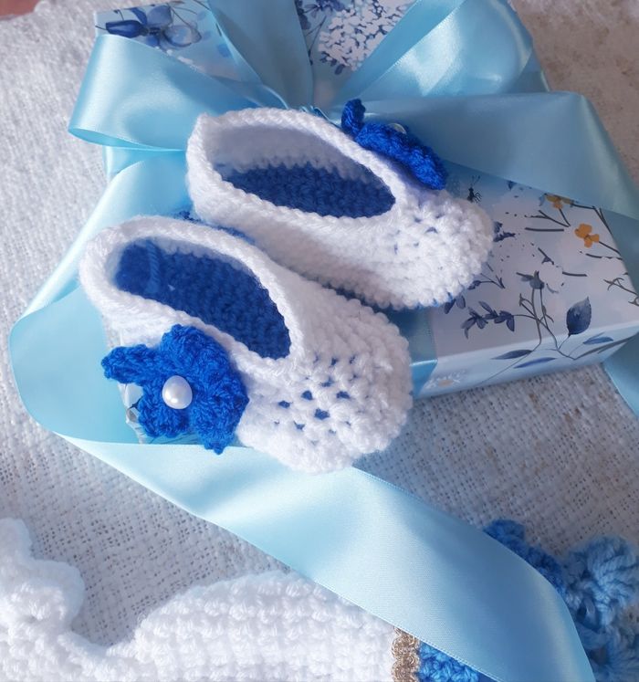 Vêtement bébé fille robe bleue crochet dentelle papillon doré naissance cadeau maternité - photo numéro 5