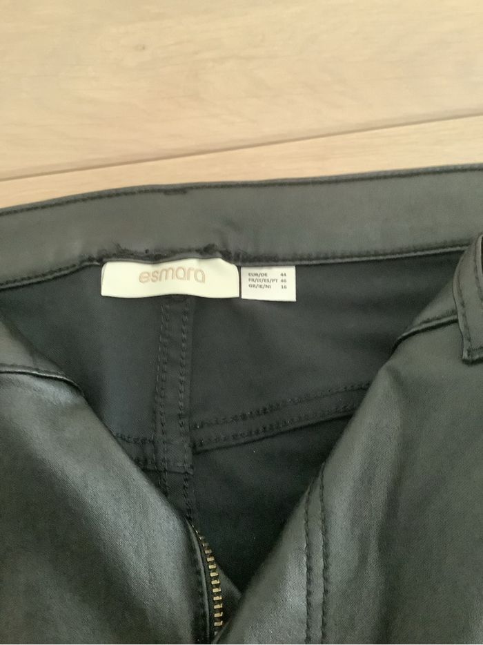 Pantalon simili cuir noir - photo numéro 3