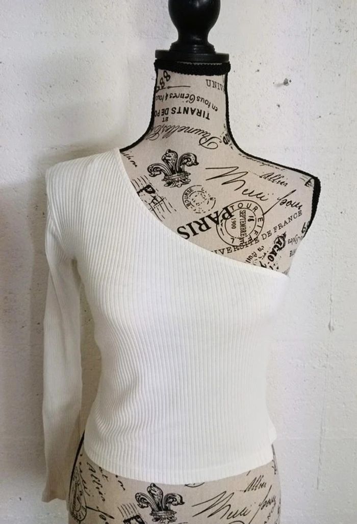 🤍 Petit haut asymétrique Van Der Rock – Taille M – Bon état