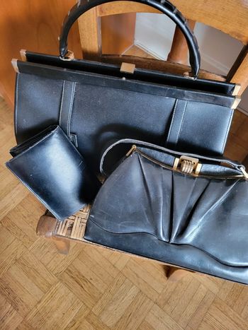Lot vintage 2 sacs à main et portefeuille.