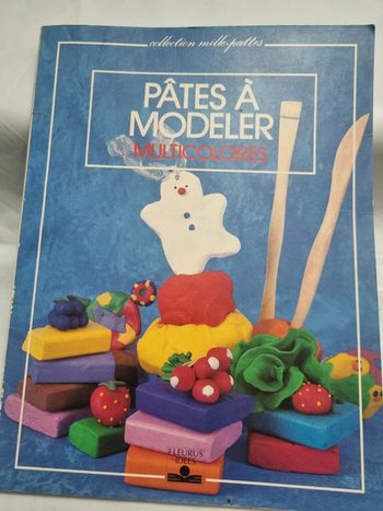 Pâtes à modeler multicolores
