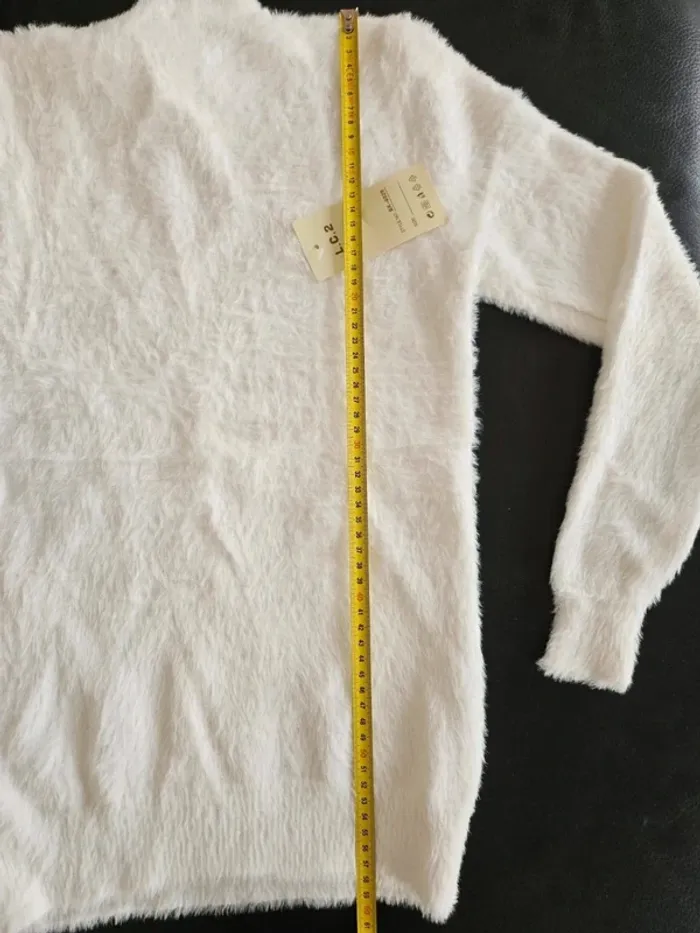 Joli Pull poilu Neuf taille unique - photo numéro 3