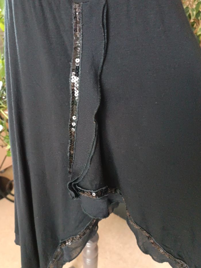 Robe noire et sequins - photo numéro 5