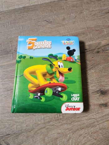 Livre puzzle la maison de mickey