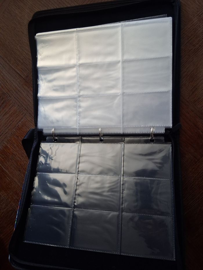 Classeur pokemon neuf - photo numéro 2