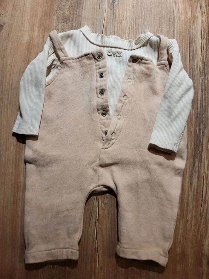 Salopette en coton + pull - photo numéro 2