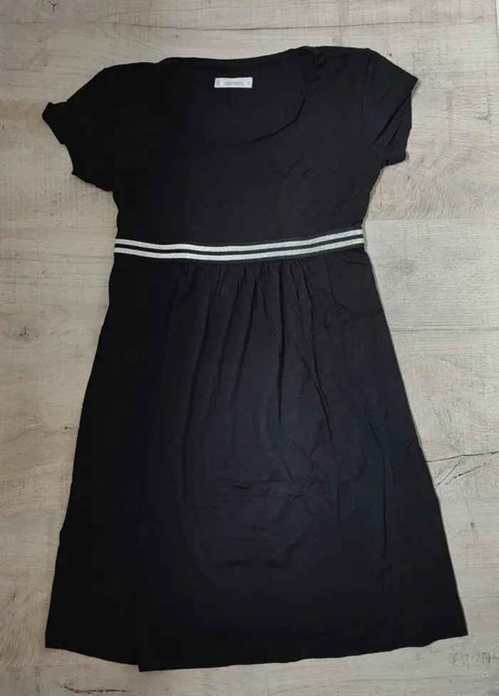 Jolie robe de grossesse d'été en parfait état