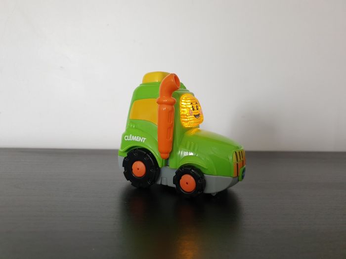 Tut tut bolide "Clément, tracteur des champs" VTech