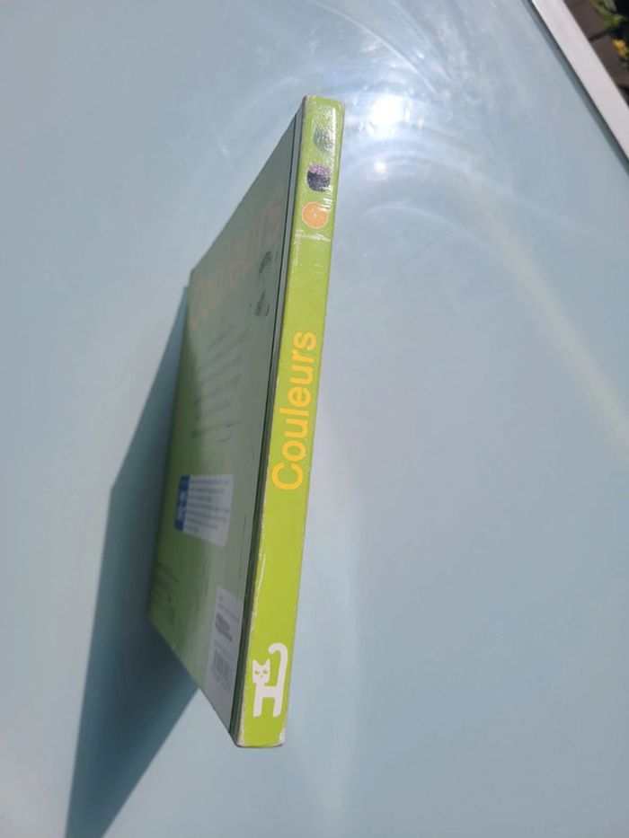 Livre animé de volets et tirettes 🌸 Couleurs 🎨 Mes premiers pas vers l'apprentissage - photo numéro 10