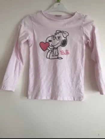 T shirt snoopy manches longues 24 mois en tres bon etat