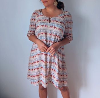 Robe droite légère minimaliste rétro beige imprimé nordique soie Chattawak Taille 38