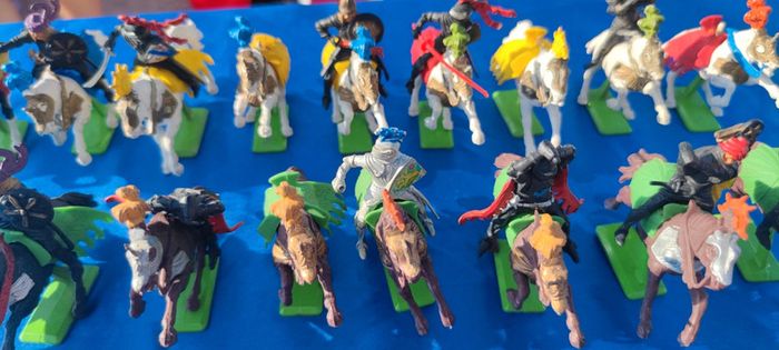 Lot de 31 Chevaliers cavaliers Britains - photo numéro 10