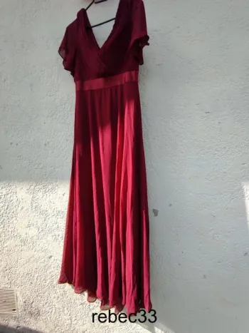 Robe de cérémonie en double V rouge bordeaux taille M
