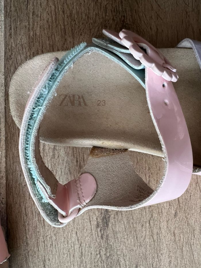 Jolies sandales Zara bébé fille taille 23 - photo numéro 2