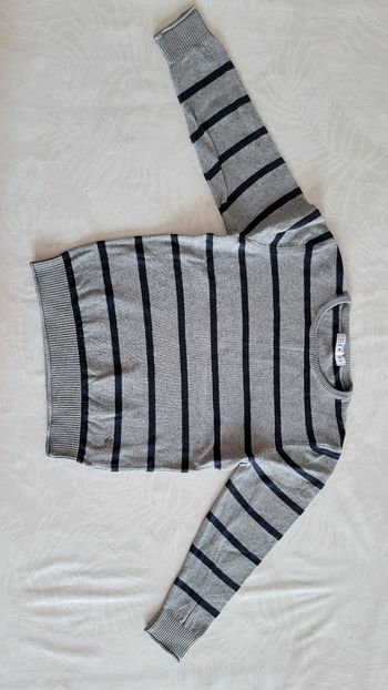 Pull à rayures en taille 4-5 ans