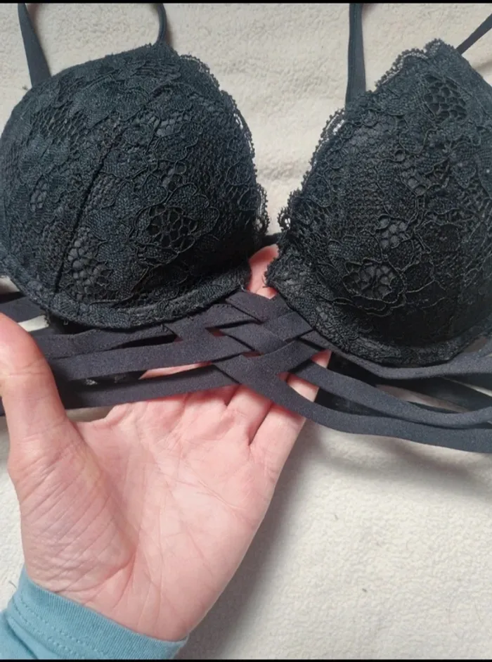 Lot de 2 jolie soutien-gorge undiz taille 85A - photo numéro 3