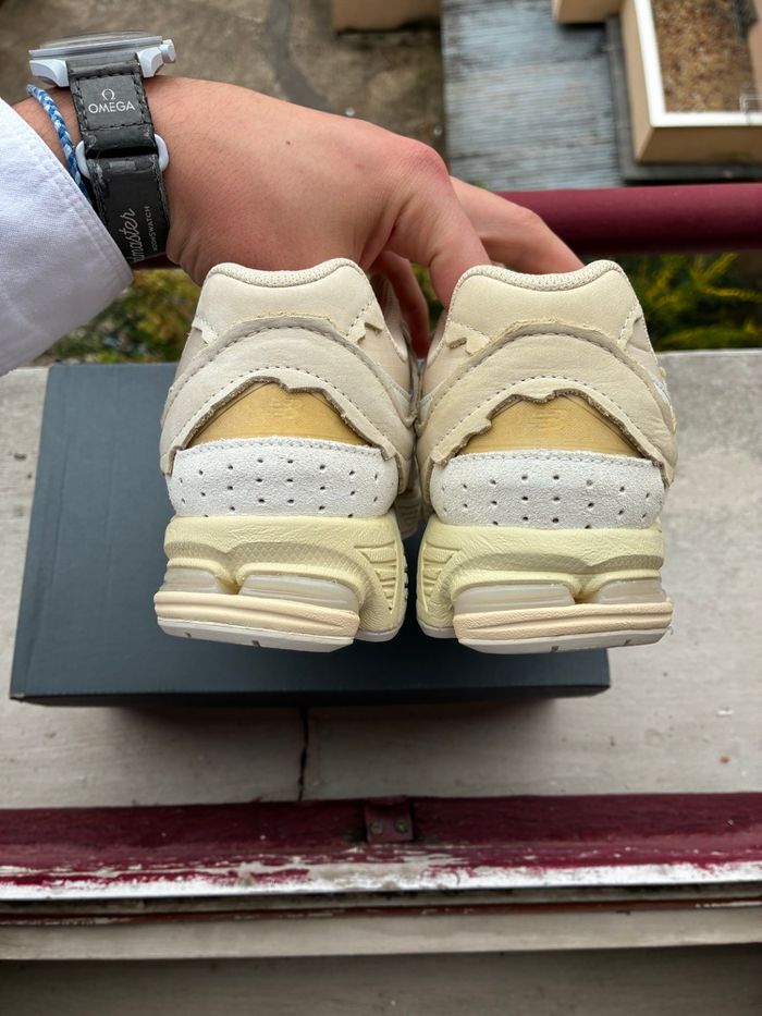 New Balance 2002R Cream  - Taille 40 - Neuves - photo numéro 4
