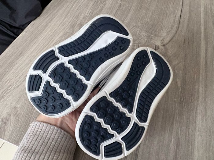 Basket Nike  bébé - photo numéro 3