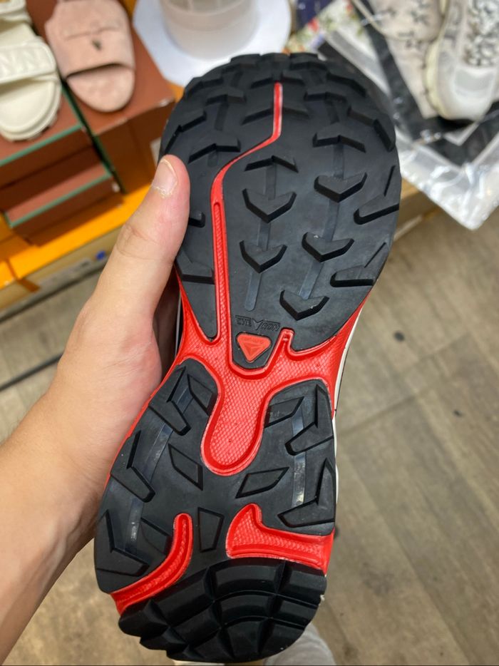 Salomon Noir et rouge - photo numéro 2