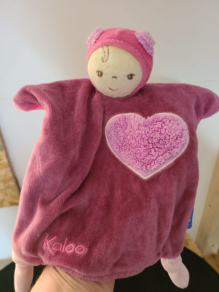Poupée KALOO doudou marionnette rose coeur