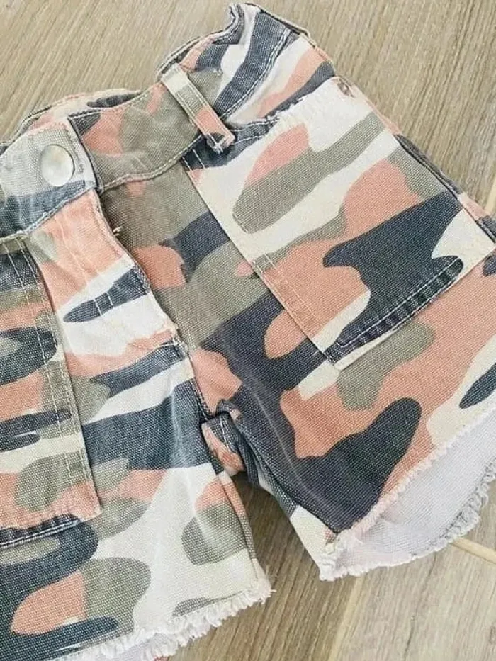 Short en jeans militaire neuf fille palomino 3 ans - photo numéro 3