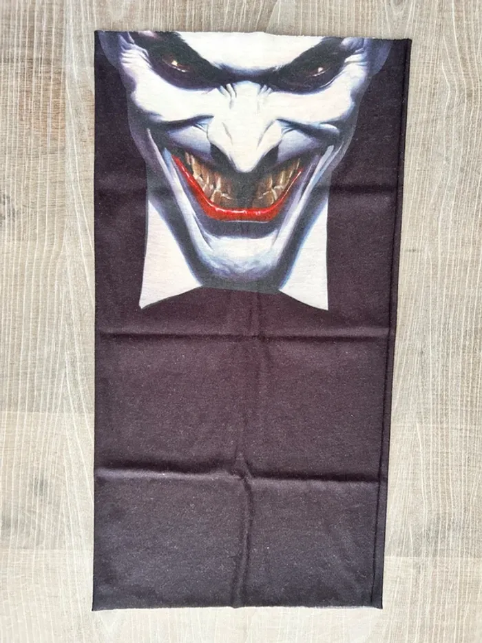 Cache-Cou « Joker » Neuf - photo numéro 2
