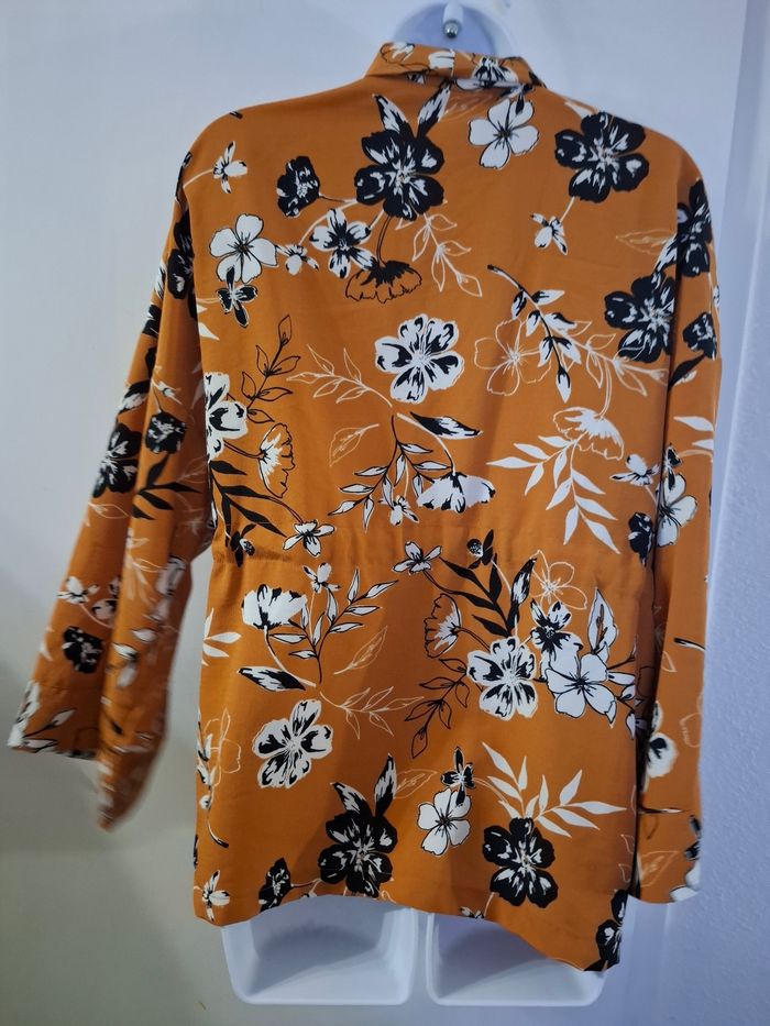 Kimono veste légère taille 36 rn très non état - photo numéro 3