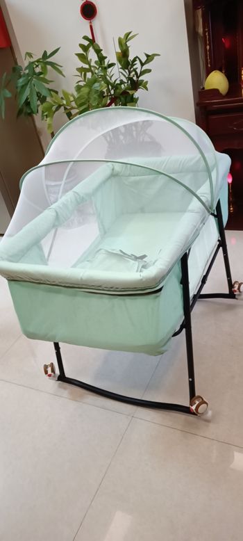 Lit bébé qui peut être plié