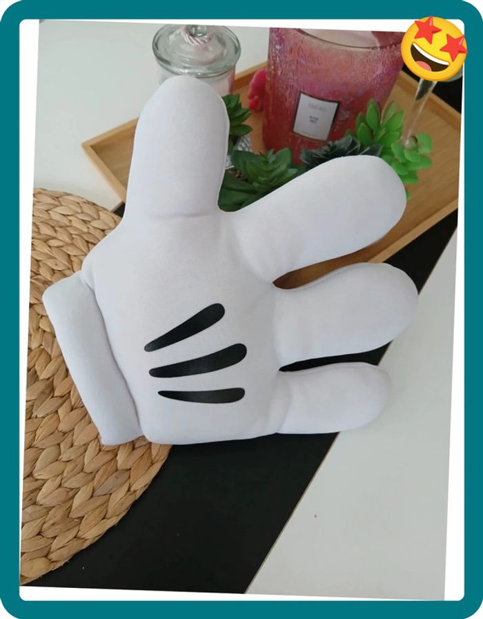 Péluche la main de Mickey Disney🌿🎁