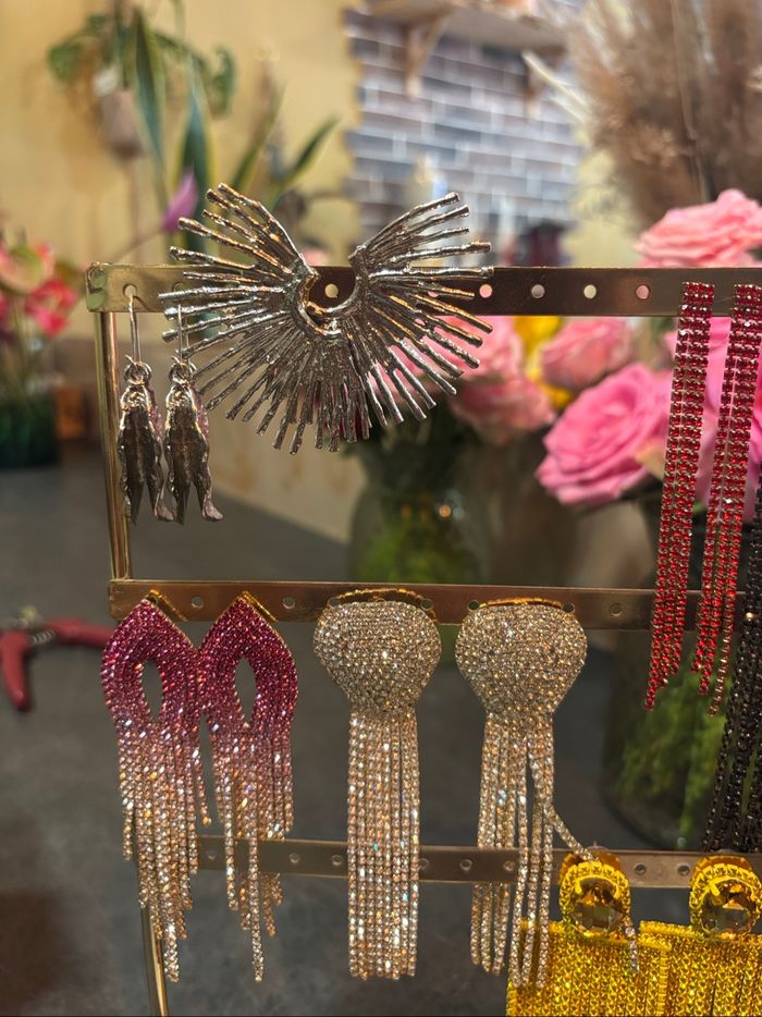 Lot 11 paires de boucles d oreilles + portant - photo numéro 3
